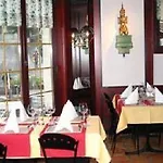 维多利亚伊甸园酒店 酒店