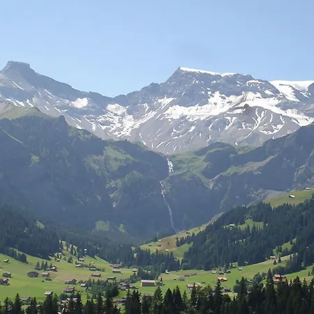 Viktoria Eden Adelboden