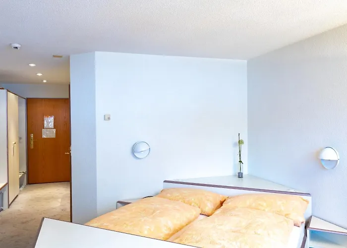 מלון Viktoria Eden